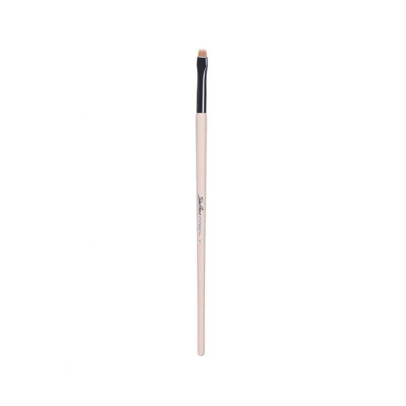 6.1. Straight Eyeliner Brush